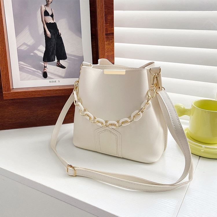 JT2815 IDR.137.000 MATERIAL PU SIZE L21XH21XW11CM WEIGHT 290GR COLOR BEIGE