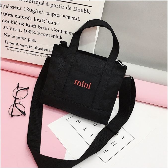 JT29871 IDR.105.000 MATERIAL CANVAS SIZE L22XH19XW8CM WEIGHT 200GR COLOR BLACK
