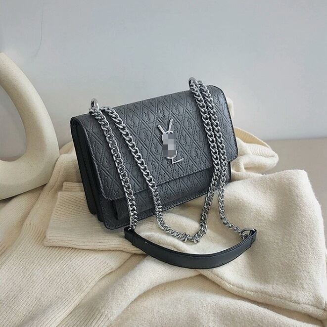 JT3131 IDR.168.000 MATERIAL PU SIZE L22XH16XW8.5CM WEIGHT 600GR COLOR GRAY