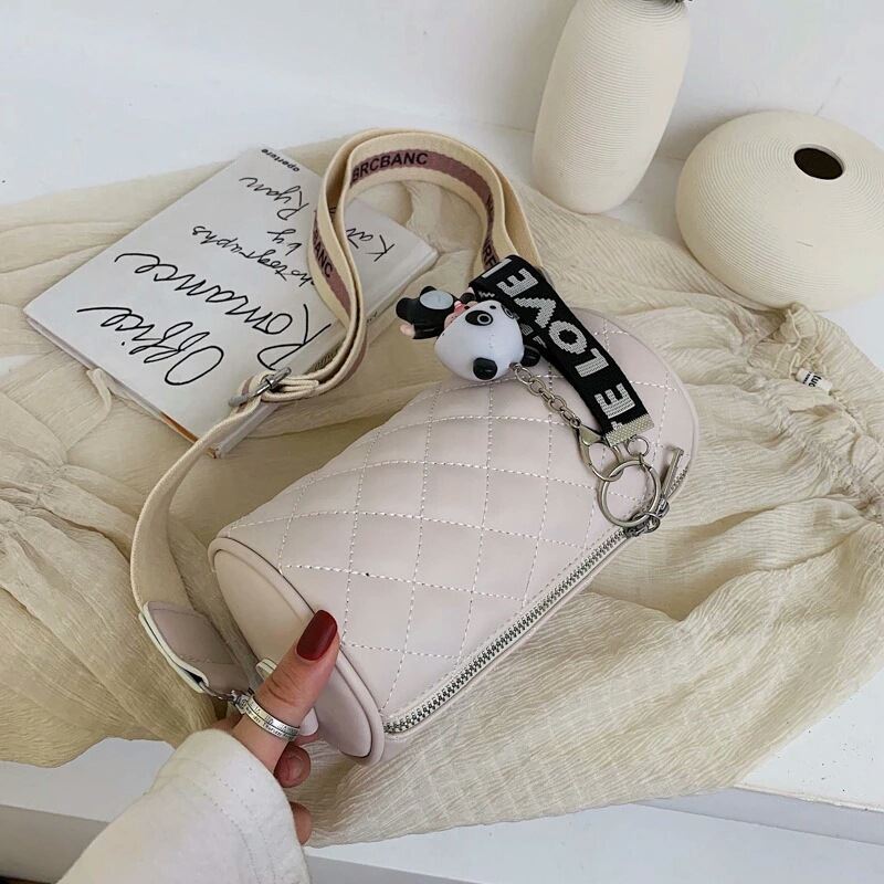 JT3144 IDR.177.000 MATERIAL PU SIZE L20XH11XW11CM WEIGHT 300GR COLOR BEIGE