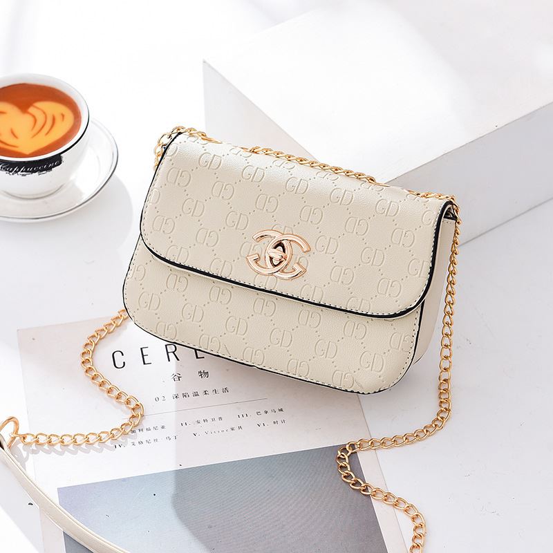 JT3381 IDR.109.000 MATERIAL PU SIZE L19XH13XW8CM WEIGHT 400GR COLOR WHITE