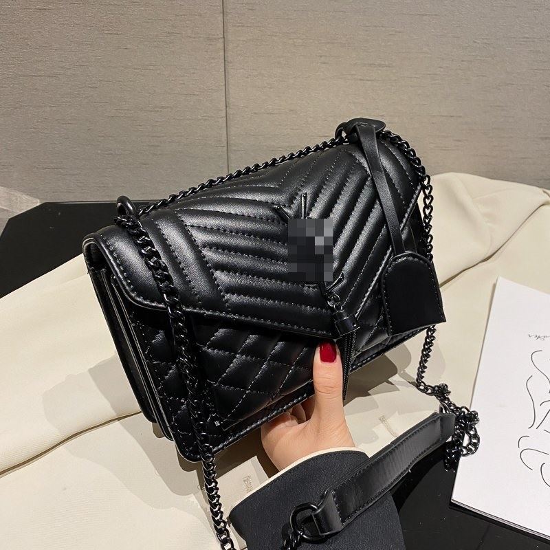 JT34461 IDR.155.000 MATERIAL PU SIZE L23XH15XW8CM WEIGHT 500GR COLOR BLACK