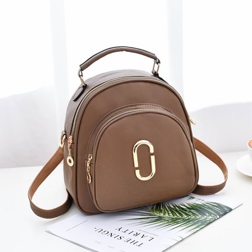 JT35871 IDR.155.000 MATERIAL PU SIZE L23XH24XW15CM WEIGHT 600GR COLOR KHAKI