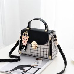 JT387 IDR.152.000 MATERIAL CANVAS SIZE L20XH15XW11CM WEIGHT 600GR COLOR BLACK
