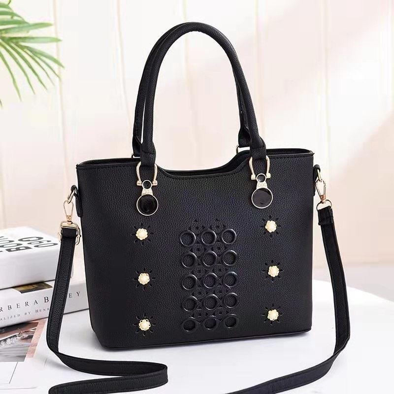 JT3912 IDR.160.000 MATERIAL PU SIZE L28XH23XW13CM WEIGHT 700GR COLOR BLACK