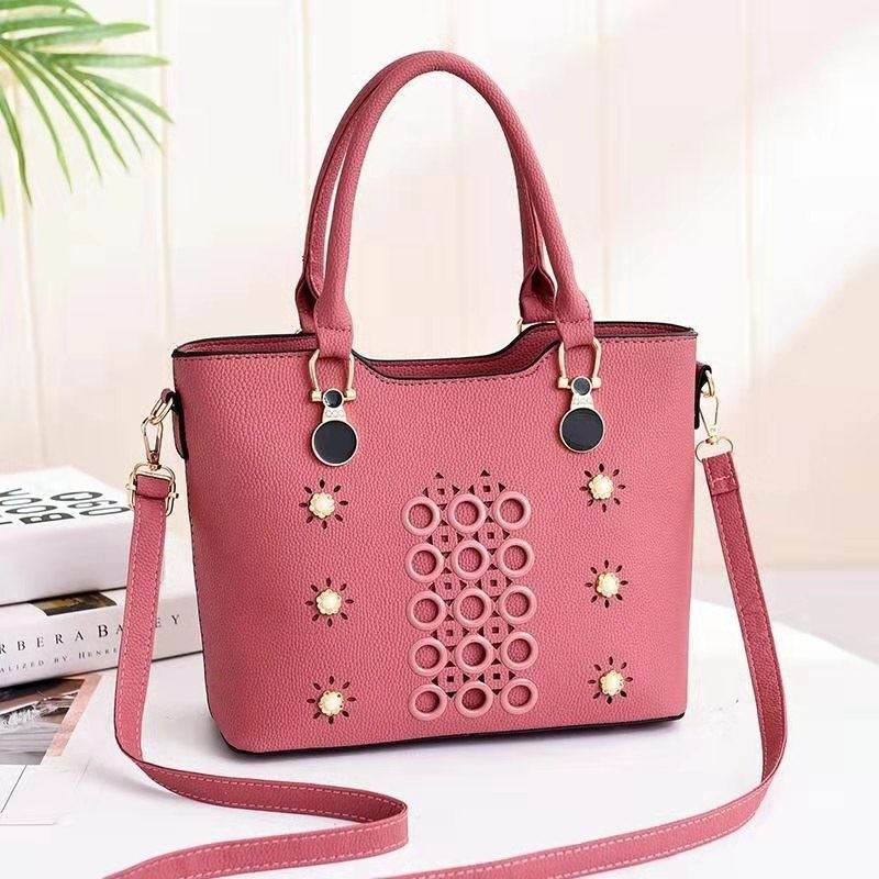 JT3912 IDR.160.000 MATERIAL PU SIZE L28XH23XW13CM WEIGHT 700GR COLOR PINK