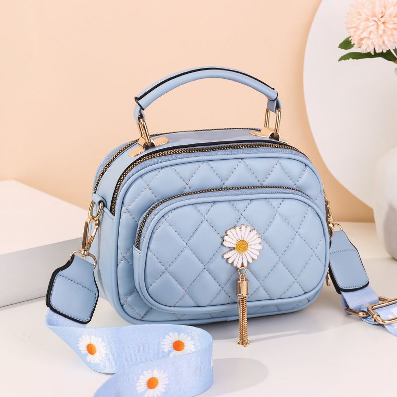 JT4003 IDR.165.000 MATERIAL PU SIZE L20XH15XW9CM WEIGHT 600GR COLOR BLUE