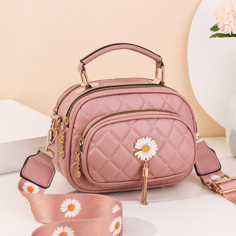 JT4003 IDR.165.000 MATERIAL PU SIZE L20XH15XW9CM WEIGHT 600GR COLOR PINK
