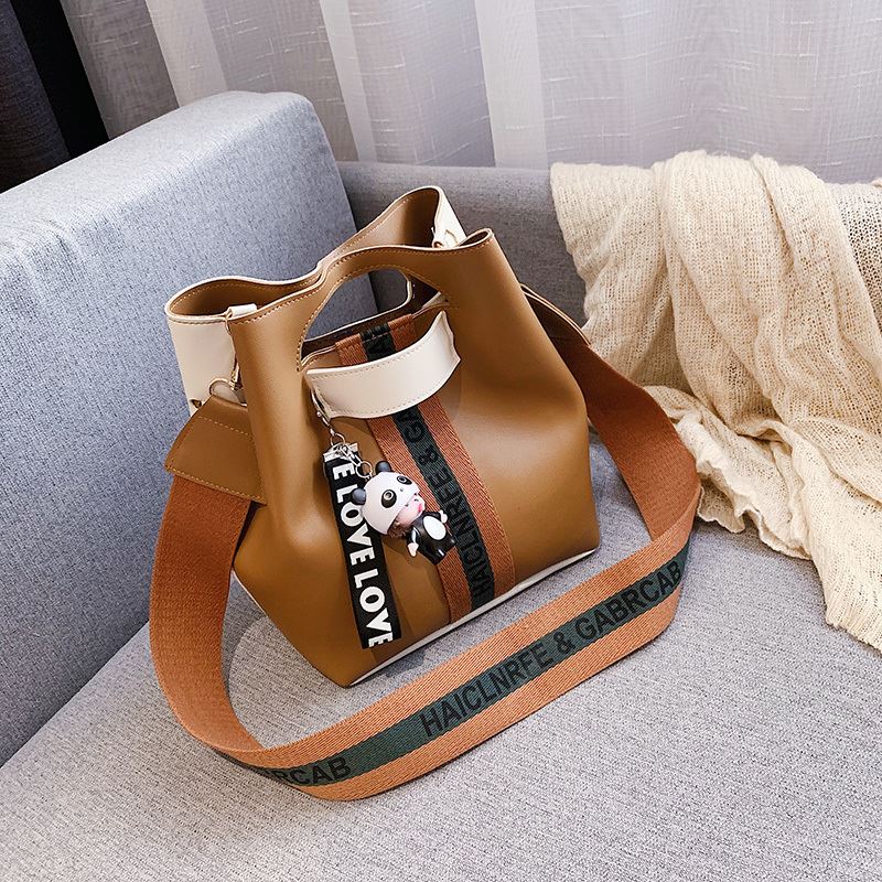 JT46321 IDR.149.000 MATERIAL PU SIZE L24XH15XW24CM WEIGHT 450GR COLOR BROWN