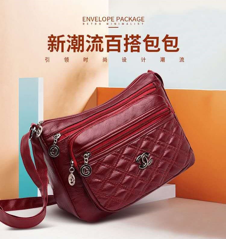 JT50533 IDR.140.000 MATERIAL PU SIZE L28XH18XW11CM WEGHT 400GR COLOR RED