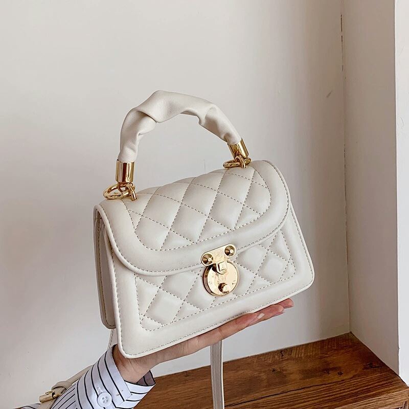 JT59435 IDR.162.000 MATERIAL PU SIZE L20XH14XW8CM WEIGHT 400GR COLOR WHITE