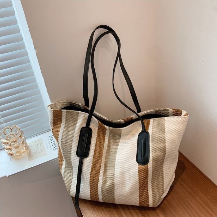 JT6003 IDR.155.000 MATERIAL CLOTH SIZE L29-43XH26XW16CM WEIGHT 340GR COLOR KHAKI