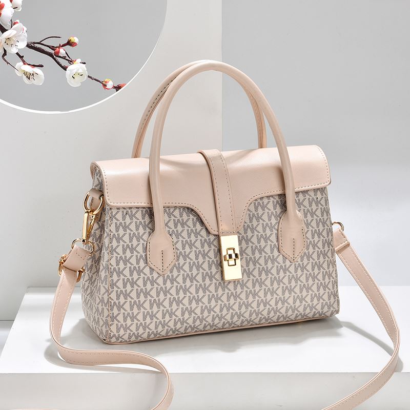 JT6011 IDR.177.000 MATERIAL PU SIZE L25XH18XW12CM WEIGHT 720GR COLOR BEIGE