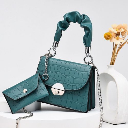 JT60201 (2IN1) IDR.170.000 MATERIAL PU SIZE L19XH14XW8CM, SMALL BAG 12X7CM WEIGHT 550GR COLOR GREEN