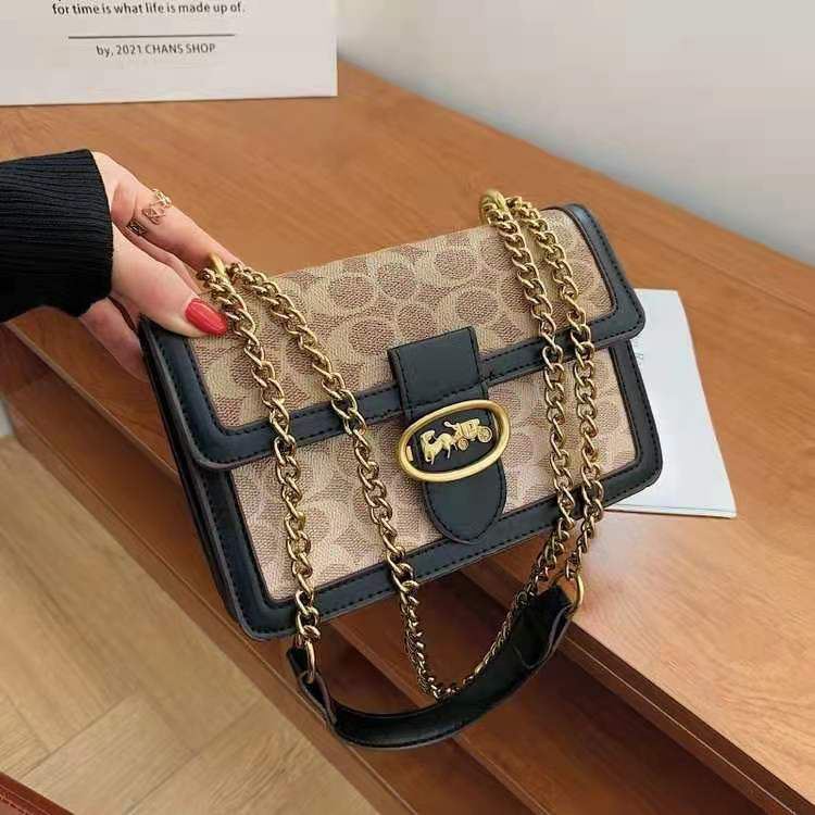 JT6112 IDR.177.000 MATERIAL PU SIZE L23XH15XW6CM WEIGHT 650GR COLOR BLACK