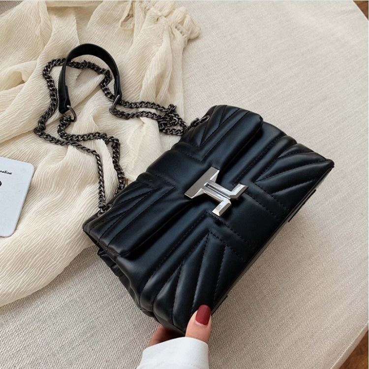 JT61508 IDR.177.000 MATERIAL PU SIZE L23XH15XW11CM WEIGHT 500GR COLOR BLACK