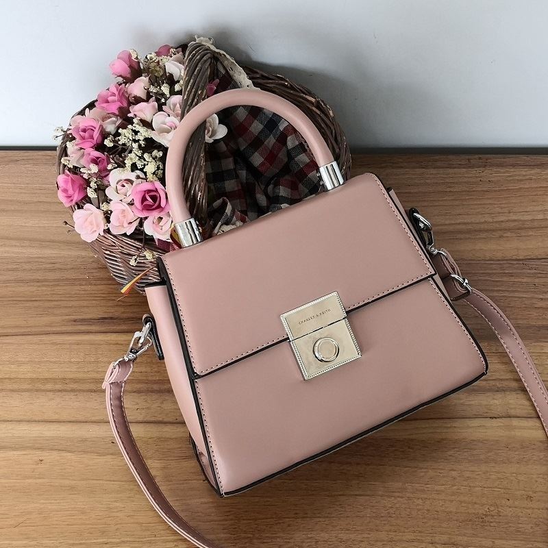 JT61712 IDR.189.000 MATERIAL PU SIZE L27XH16XW10CM WEIGHT 700GR COLOR PINK