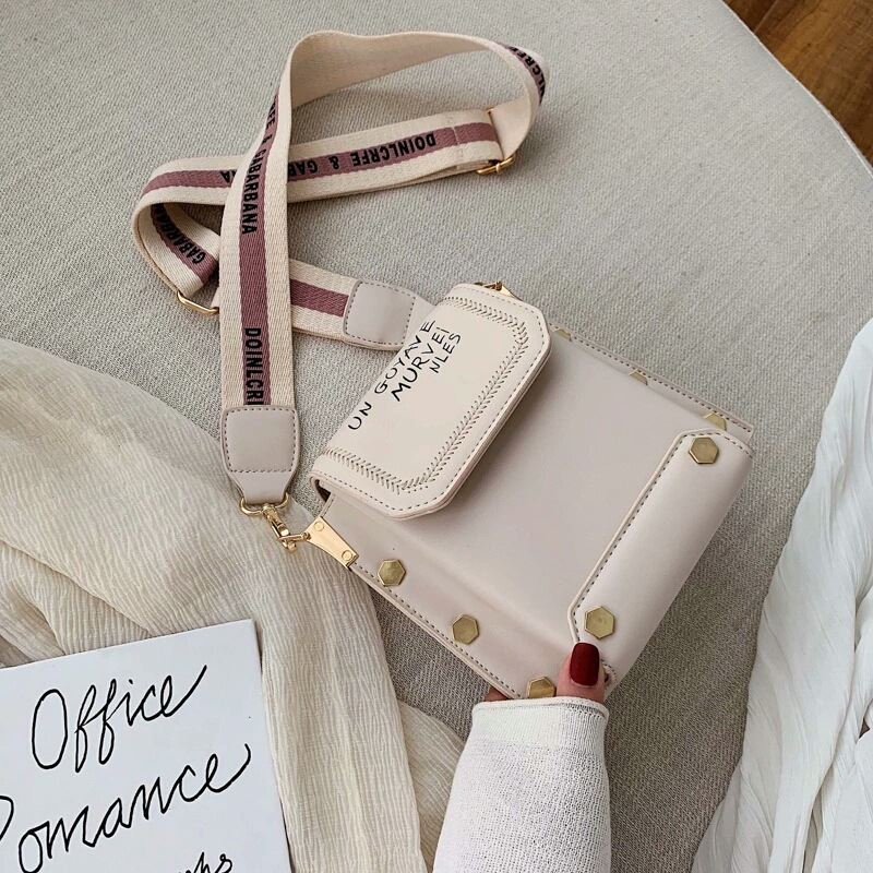 JT6243 IDR.163.000 MATERIAL PU SIZE L18.5XH17.5XW9.5CM WEIGHT 430GR COLOR BEIGE