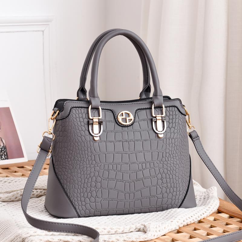 JT6612 IDR.180.000 MATERIAL PU SIZE L30XH23XW14CM WEIGHT 750GR COLOR GRAY