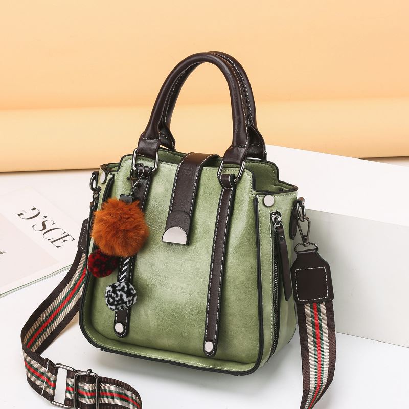 JT68221 IDR.176.000 MATERIAL PU SIZE L21XH21XW10.5CM WEIGHT 700GR COLOR LIGHTGREEN