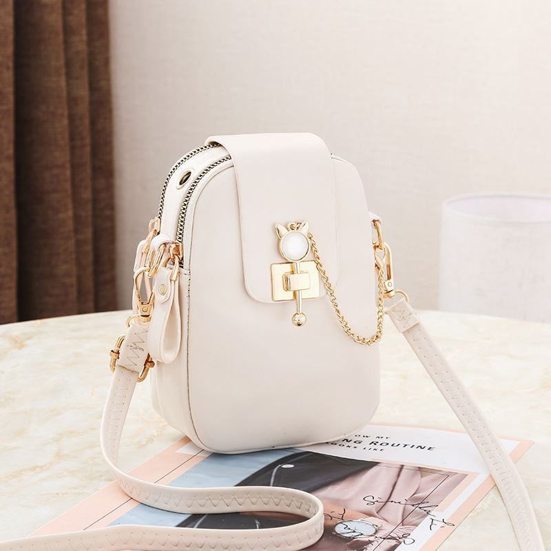 JT68621 IDR.155.000 MATERIAL PU SIZE L13XH19XW6CM WEIGHT 300GR COLOR BEIGE