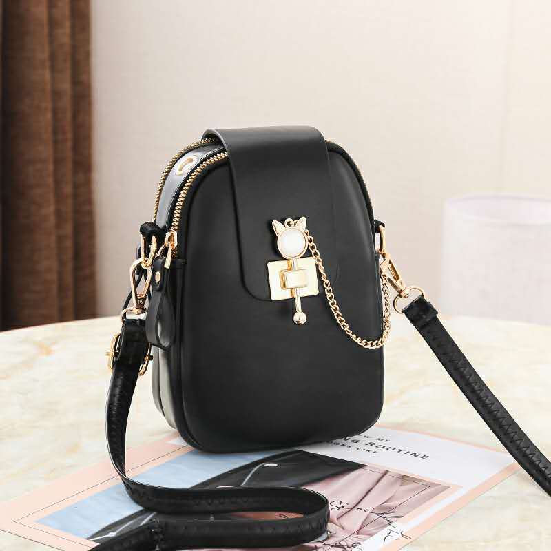 JT68621 IDR.155.000 MATERIAL PU SIZE L13XH19XW6CM WEIGHT 300GR COLOR BLACK