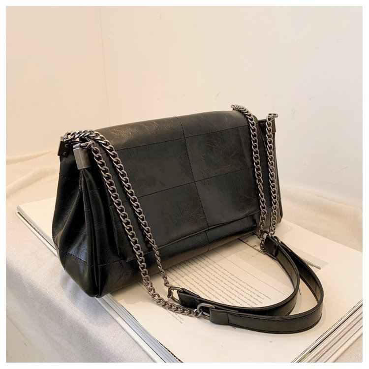 JT71749 IDR.182.000 MATERIAL PU SIZE L31XH20XW13CM WEIGHT 710GR COLOR BLACK