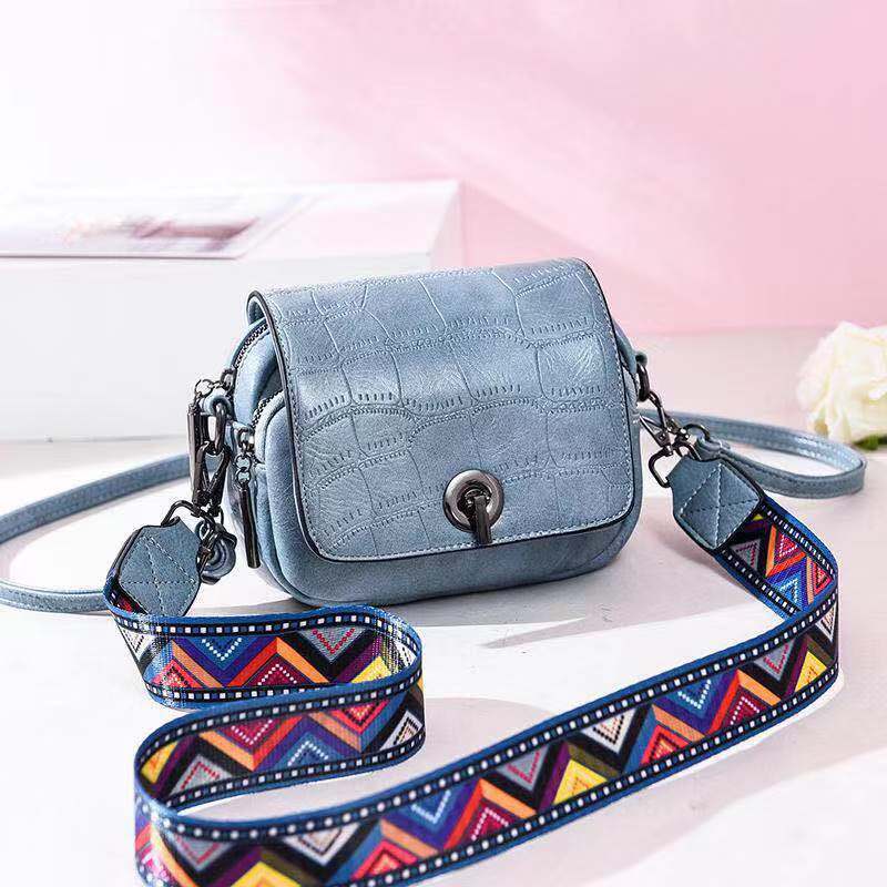 JT731 IDR.167.000 MATERIAL PU SIZE L17XH14XW8CM WEIGHT 500GR COLOR BLUE