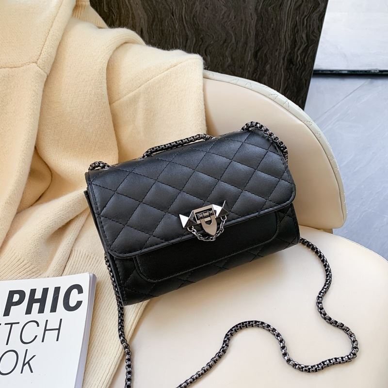 JT7507 IDR.117.000 MATERIAL PU SIZE L20XH14XW6CM WEIGHT 300GR COLOR BLACK