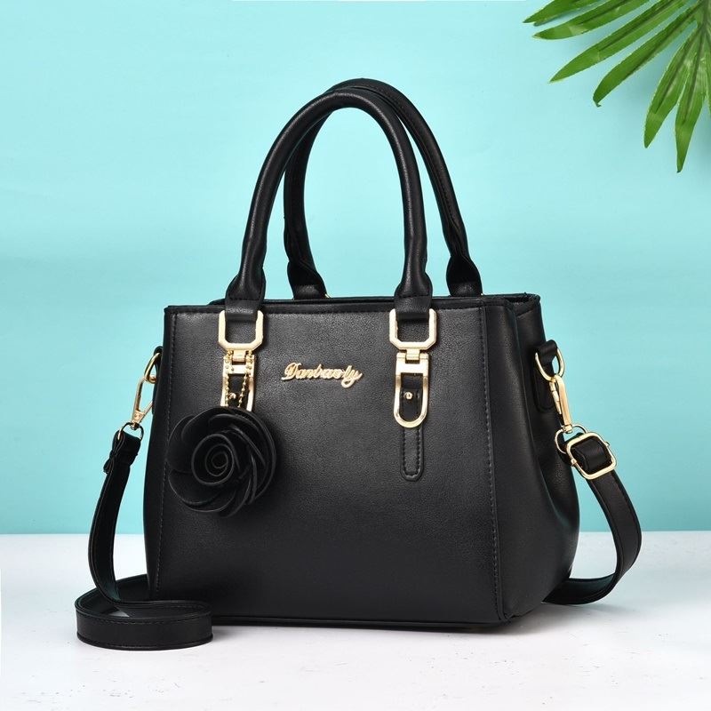 JT78255 IDR.165.000 MATERIAL PU SIZE L24XH19XW14CM WEIGHT 730GR COLOR BLACK