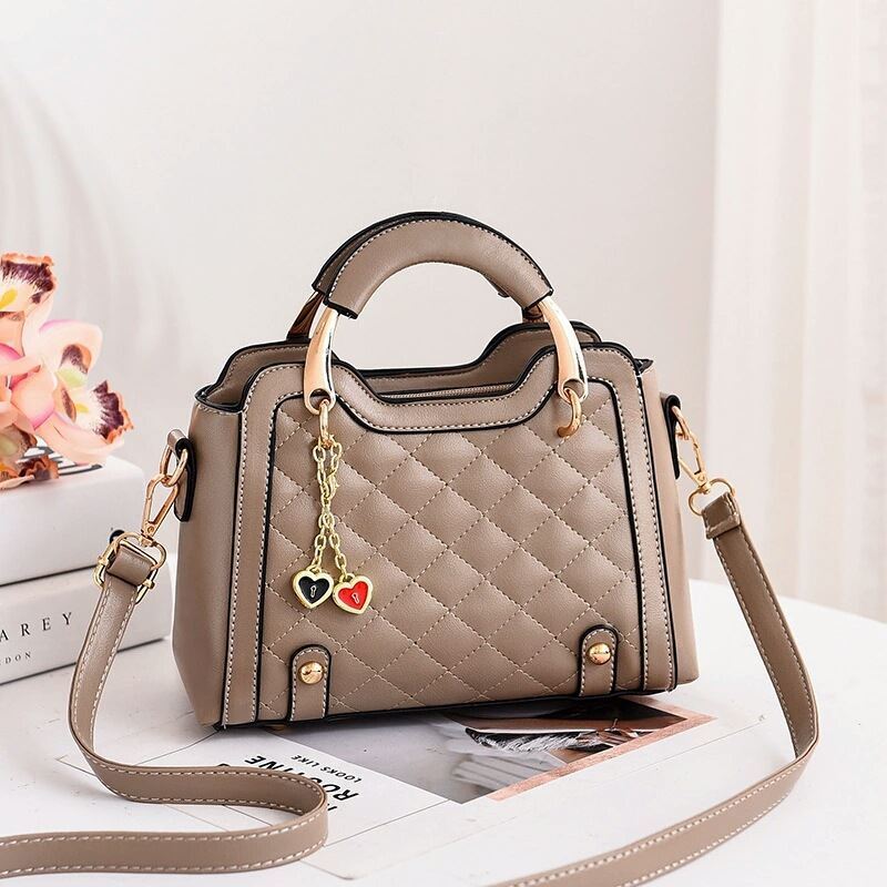 JT8011 IDR.164.000 MATERIAL PU SIZE L24XH15XW11CM WEIGHT 550GR COLOR KHAKI