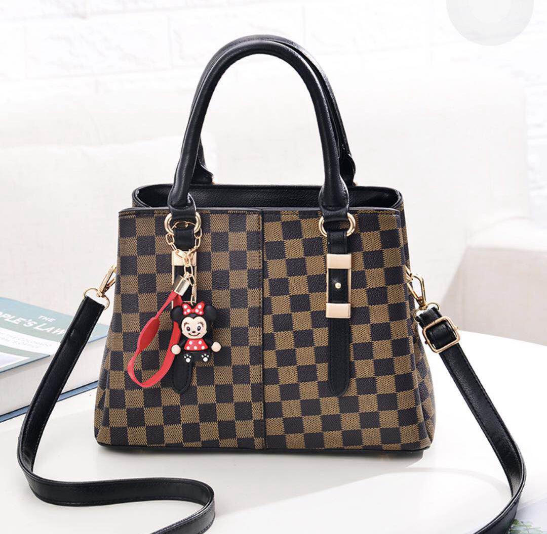 JT80111 IDR.180.000 MATERIAL PU SIZE L29XH20XW14CM WEIGHT 900GR COLOR BLACK