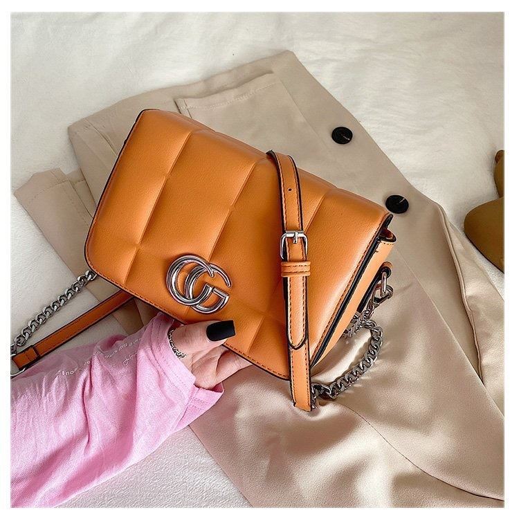 JT8137 IDR.170.000 MATERIAL PU SIZE L20XH14XW8CM WEIGHT 700GR COLOR ORANGE