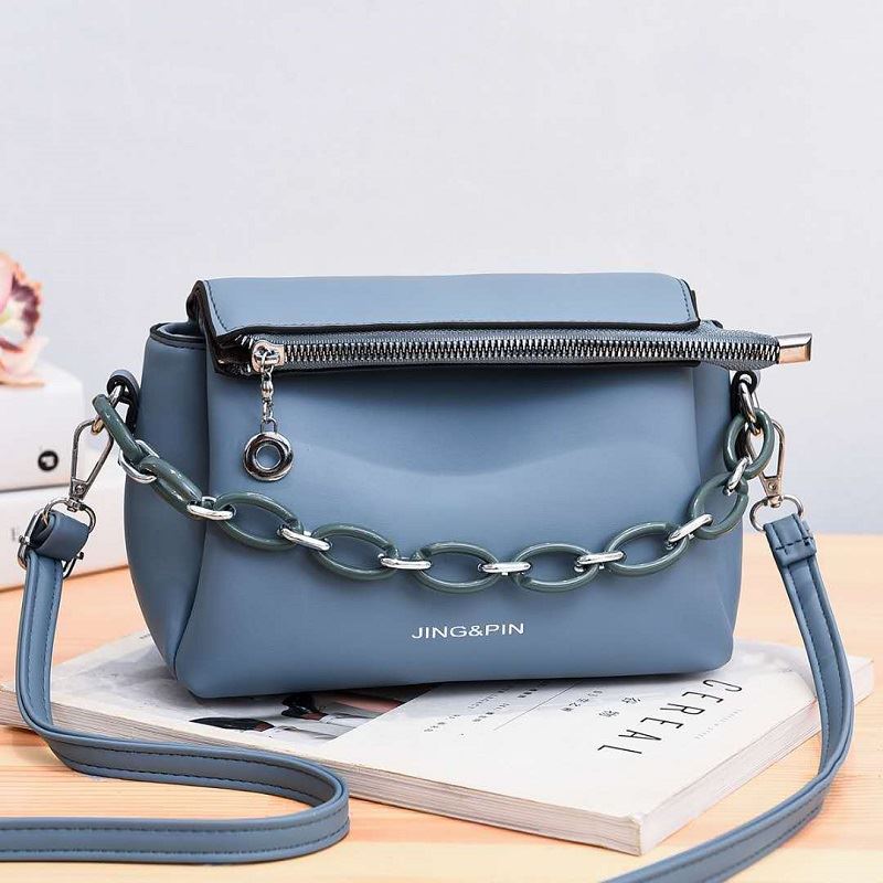 JT830 IDR.175.000 MATERIAL PU SIZE L21XH16XW10CM WEIGHT 550GR COLOR BLUE