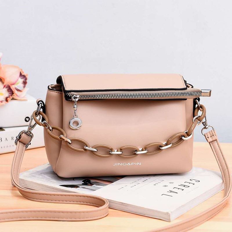JT830 IDR.175.000 MATERIAL PU SIZE L21XH16XW10CM WEIGHT 550GR COLOR KHAKI