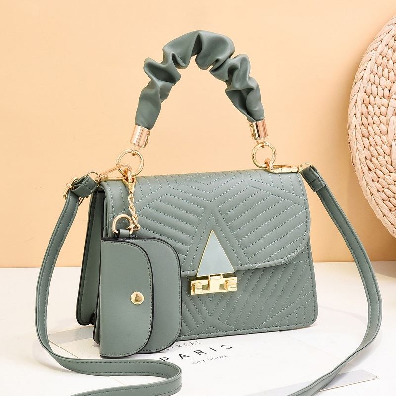 JT8398 (2IN1) IDR.178.000 MATERIAL PU SIZE L23XH16XW8CM WEIGHT 550GR COLOR GREEN
