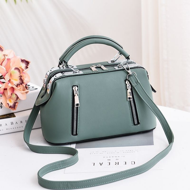 JT8607 IDR.175.000 MATERIAL PU SIZE L28XH18.5XW14.5CM WEIGHT 850GR COLOR GREEN