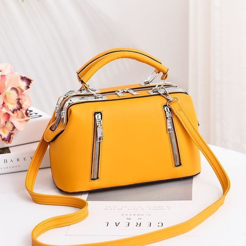 JT8607 IDR.175.000 MATERIAL PU SIZE L28XH18.5XW14.5CM WEIGHT 850GR COLOR YELLOW