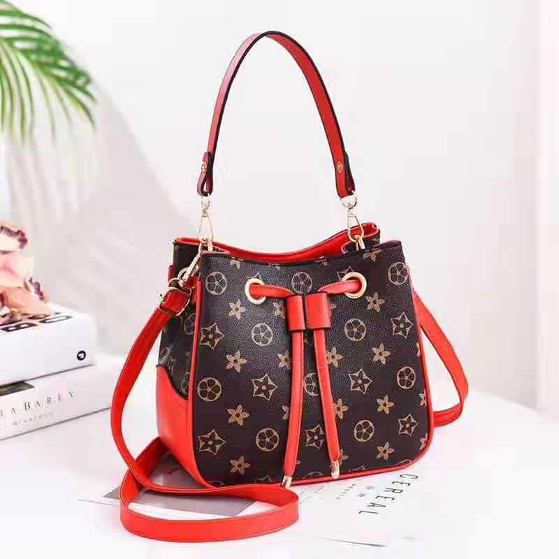 JT86211 IDR.165.000 MATERIAL PU SIZE L22XH19.5XW12CM WEIGHT 650GR COLOR STARRED