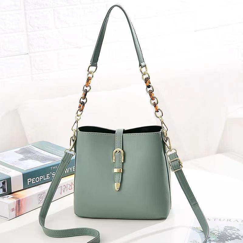 JT8836 IDR.172.000 MATERIAL PU SIZE L21XH19.5XW11.5CM WEIGHT 550GR COLOR GREEN