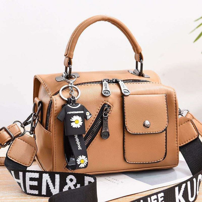 JT8856 IDR.180.000 MATERIAL PU SIZE L28XH16XW14CM WEIGHT 650GR COLOR KHAKI
