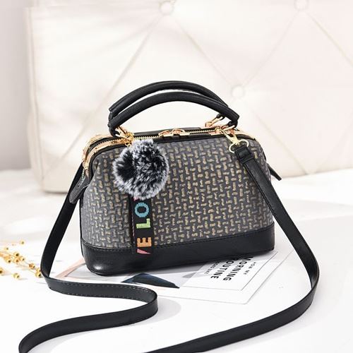 JT887613 IDR.165.000 MATERIAL PU SIZE L24XH15XW13CM WEIGHT 700GR COLOR LIGHTGRAY