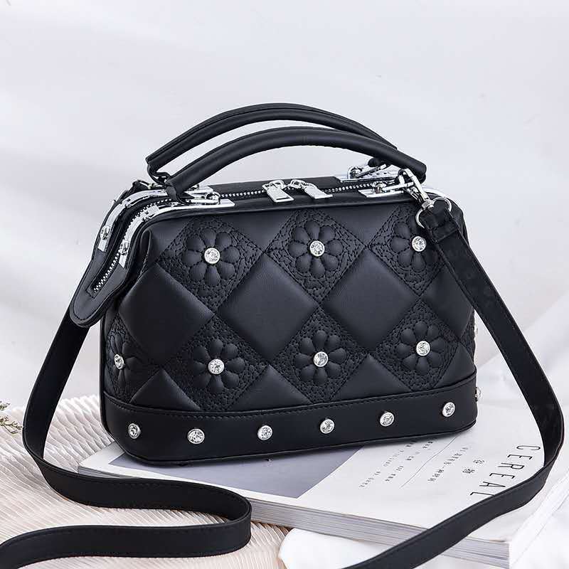 JT88969 IDR.181.000 MATERIAL PU SIZE L23XH15XW13CM WEIGHT 750GR COLOR BLACK