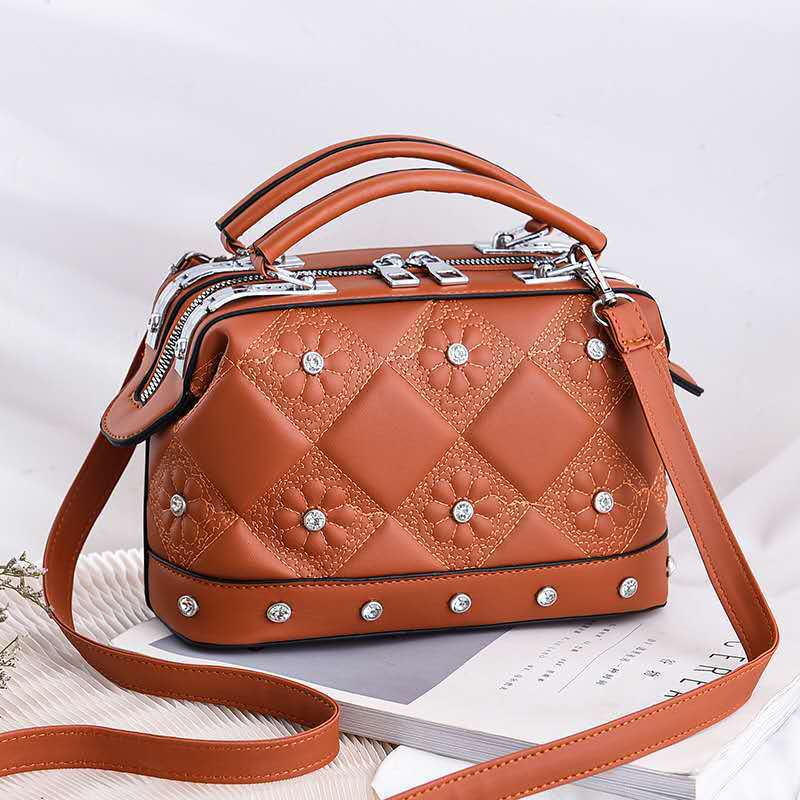 JT88969 IDR.181.000 MATERIAL PU SIZE L23XH15XW13CM WEIGHT 750GR COLOR BROWN