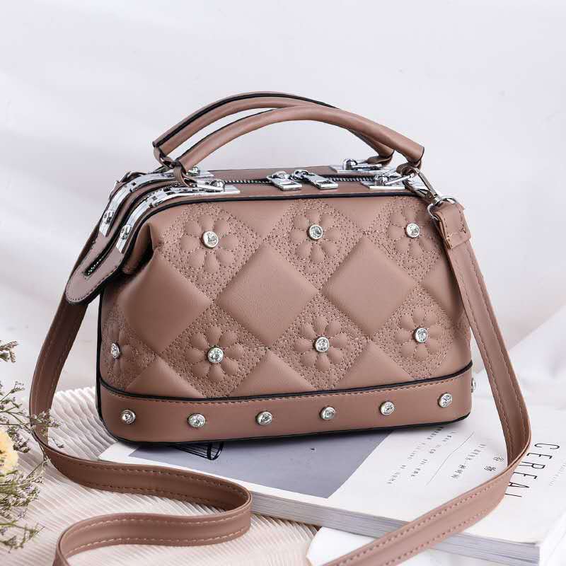 JT88969 IDR.181.000 MATERIAL PU SIZE L23XH15XW13CM WEIGHT 750GR COLOR KHAKI