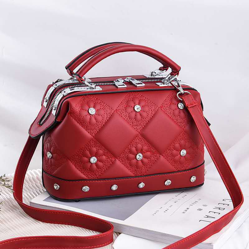 JT88969 IDR.181.000 MATERIAL PU SIZE L23XH15XW13CM WEIGHT 750GR COLOR RED