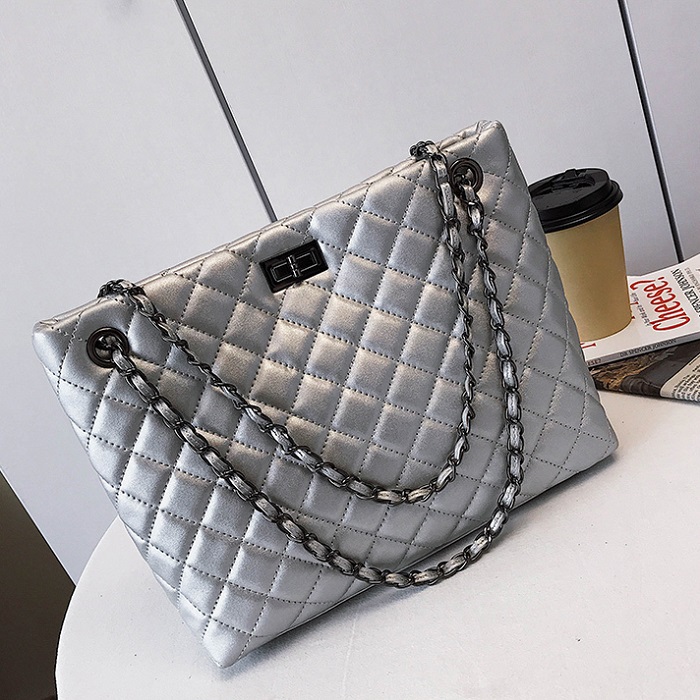 JT9642 IDR.169.000 MATERIAL PU SIZE L31XH22.5XW10CM WEIGHT 430GR COLOR SILVER
