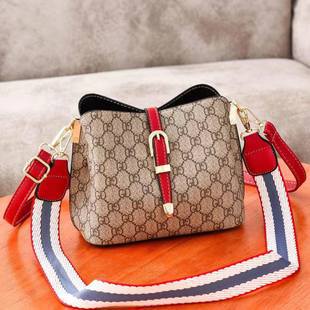 JT9895 IDR.141.000 MATERIAL PU SIZE WEIGHT COLOR RED