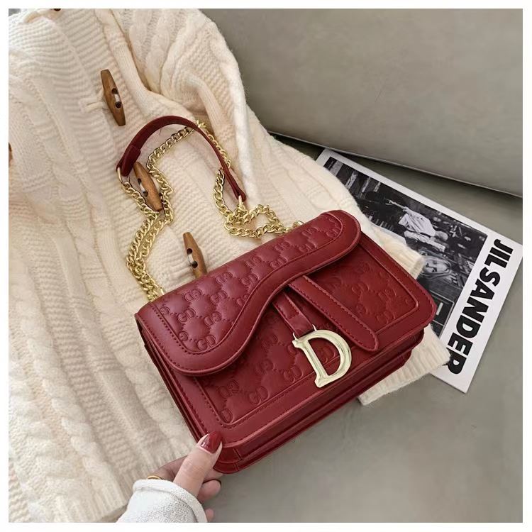 JT9941 IDR.167.000 MATERIAL PU SIZE L22XH11XW9CM WEIGHT 550GR COLOR RED
