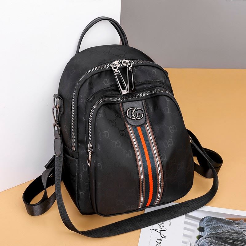 JT9954 IDR.147.000 MATERIAL OXFORD SIZE L22XH28XW11CM WEIGHT 430GR COLOR BLACK
